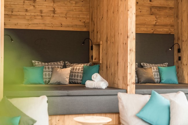 Ruhekojen im Wellnessbereich Hotel Rösslhof