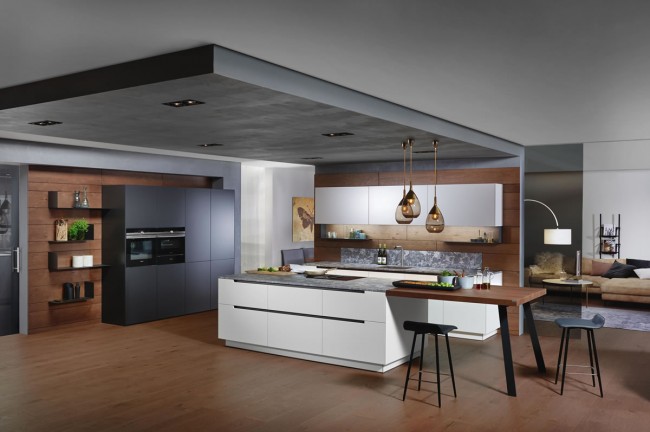 EWE 50 Jubiläumsküche in weiss und anthrazit © EWE Küchen